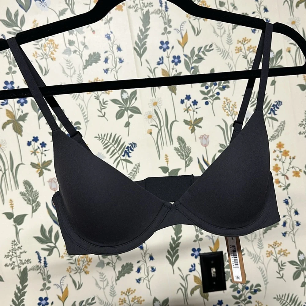 SKIMS Fits Everybody Scoop Plunge Bra BR-UWR-1997 Onyx Size 32C - Picture 2 of 7